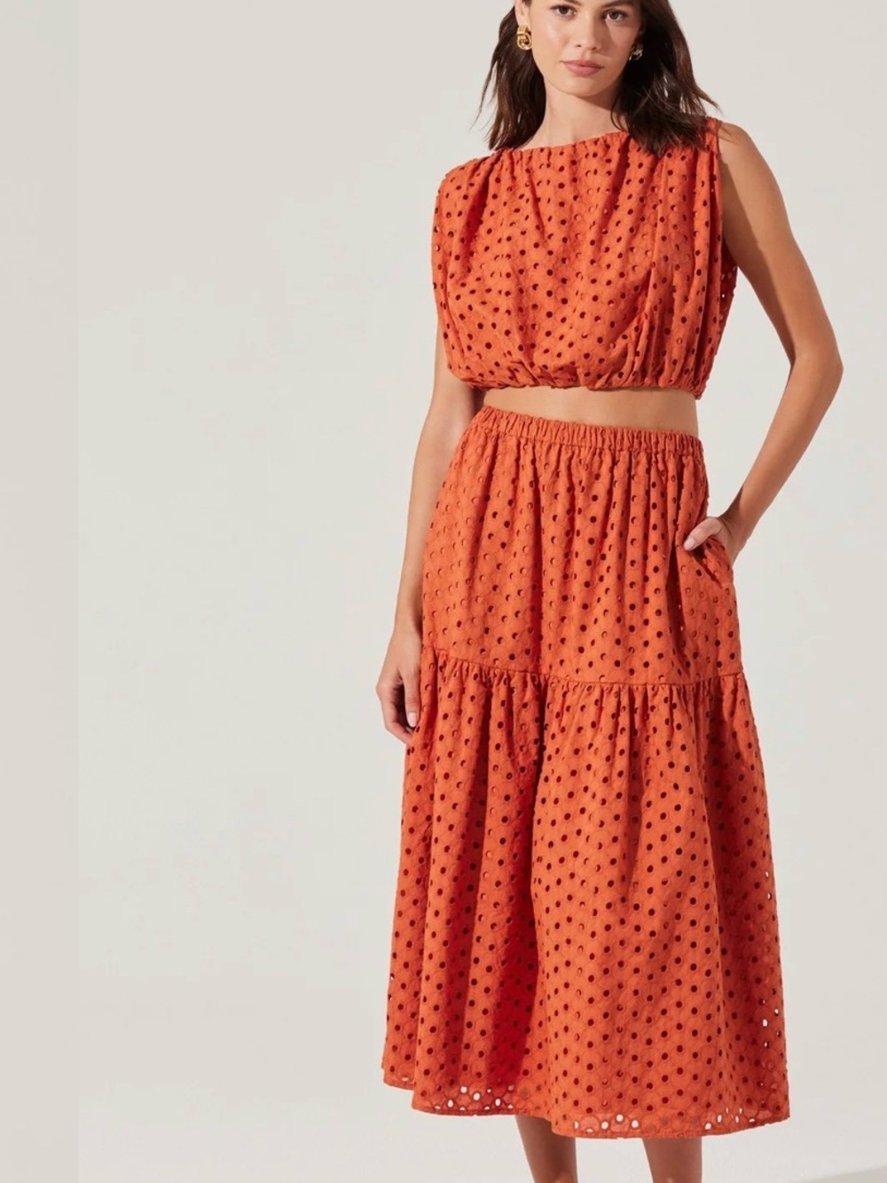 ASTR The Label Women’s Rust Eyelet Tiered Midi Skirt and Crop set